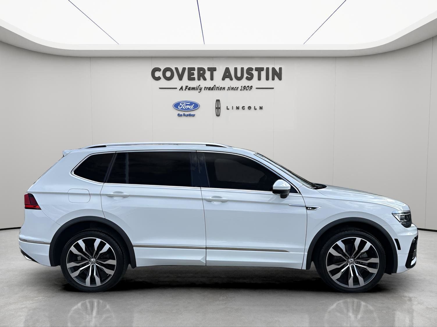 Used 2021 Volkswagen Tiguan SEL Premium R-Line image 6