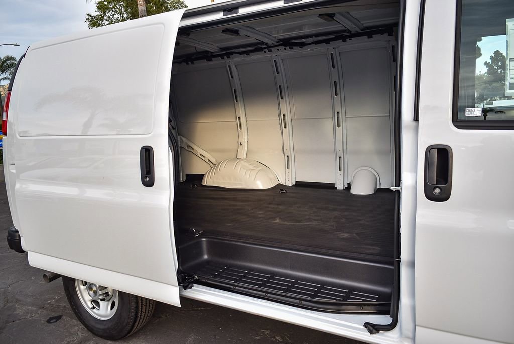 New 2026 Chevrolet Express 2500 w/ Driver Convenience Package RWD image 23