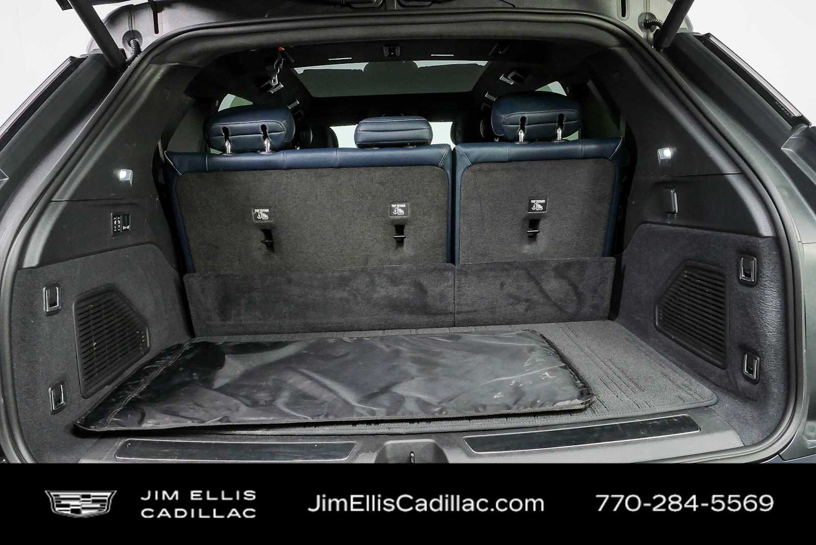 Certified 2025 Cadillac Escalade IQ Luxury 2 w/ LPO, Premium Carpet Package AWD/4WD image 31