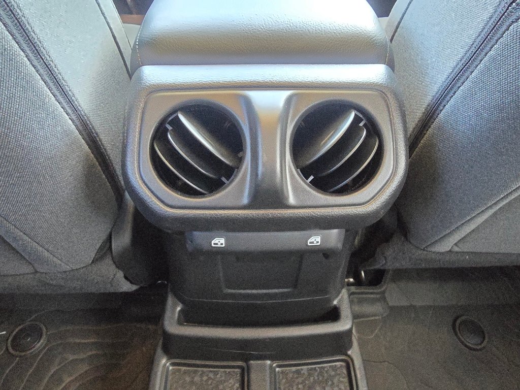 Used 2025 Jeep Wrangler Willys image 27