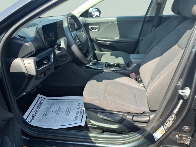 Used 2025 Kia K4 FWD image 19
