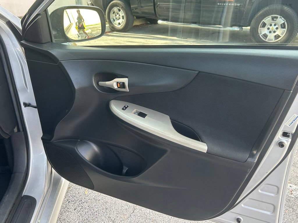 Used 2010 Toyota Corolla S FWD image 26