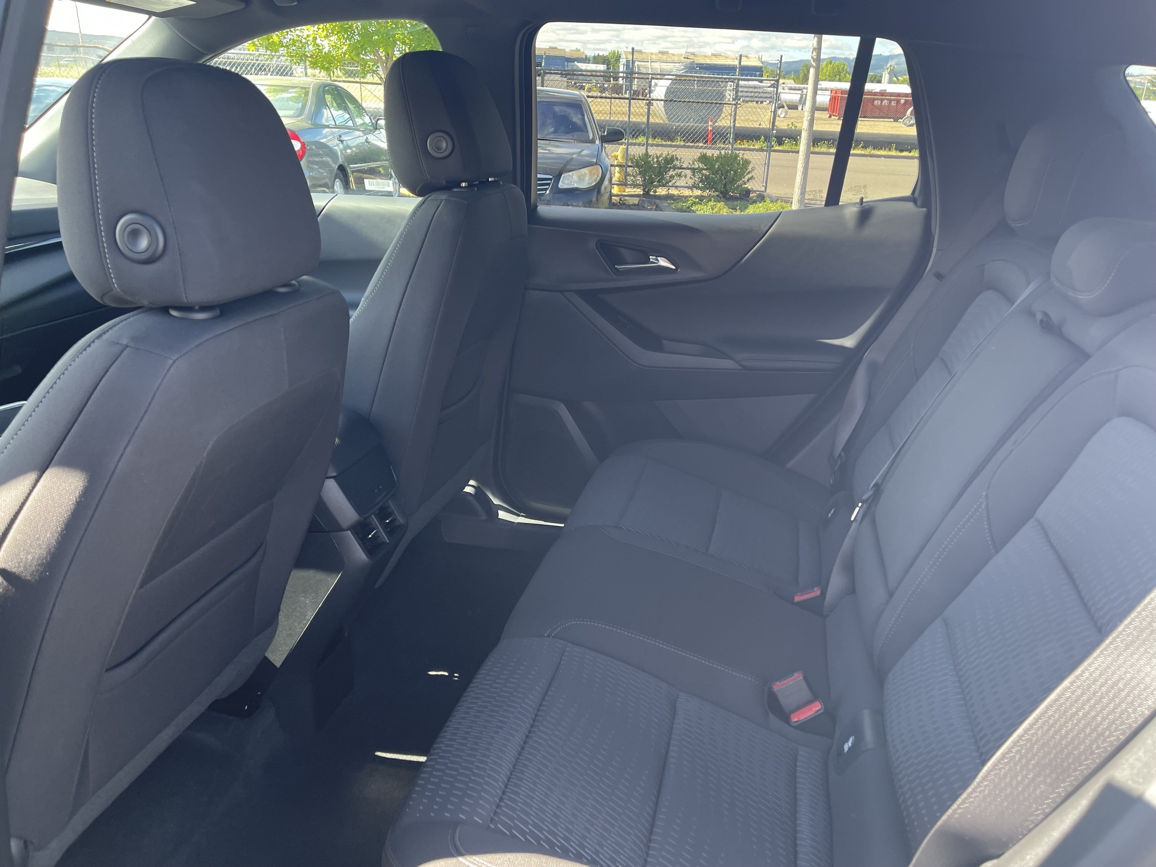 Used 2026 Chevrolet Equinox LT AWD/4WD image 18