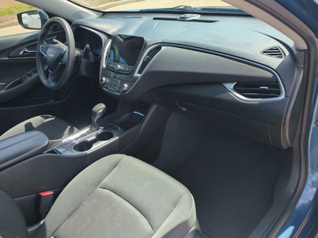 Used 2025 Chevrolet Malibu LT FWD image 21