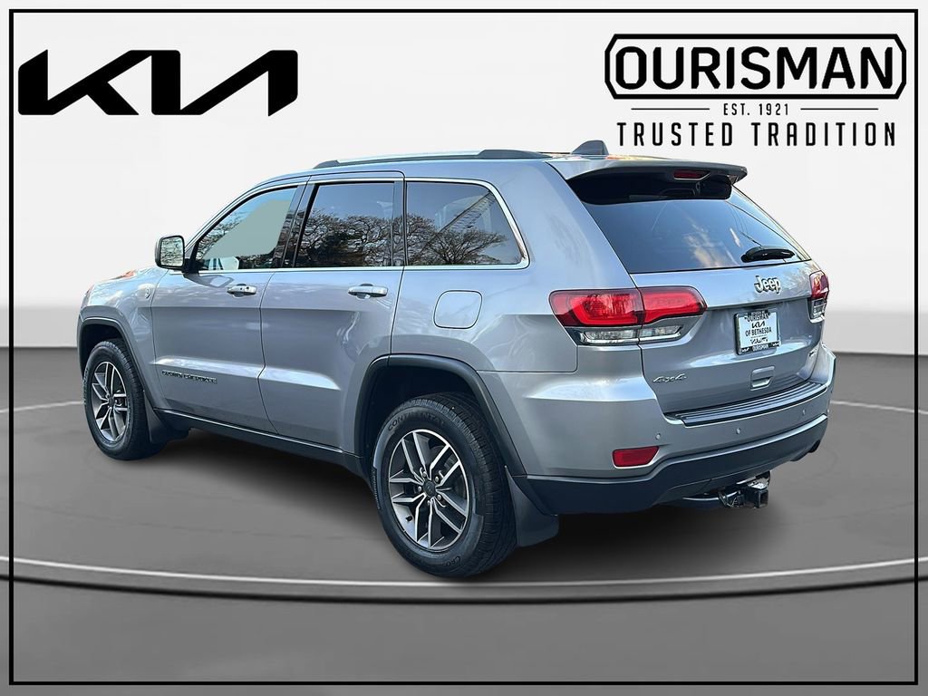 Used 2020 Jeep Grand Cherokee Laredo w/ Quick Order Package 2BN North AWD/4WD image 3