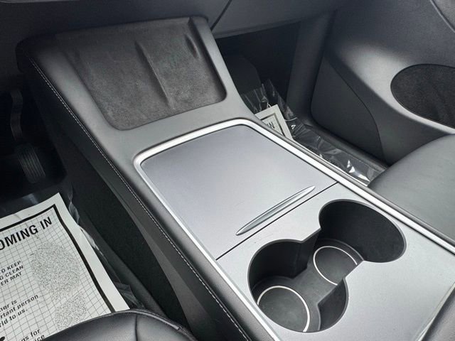 Used 2023 Tesla Model Y Long Range image 23
