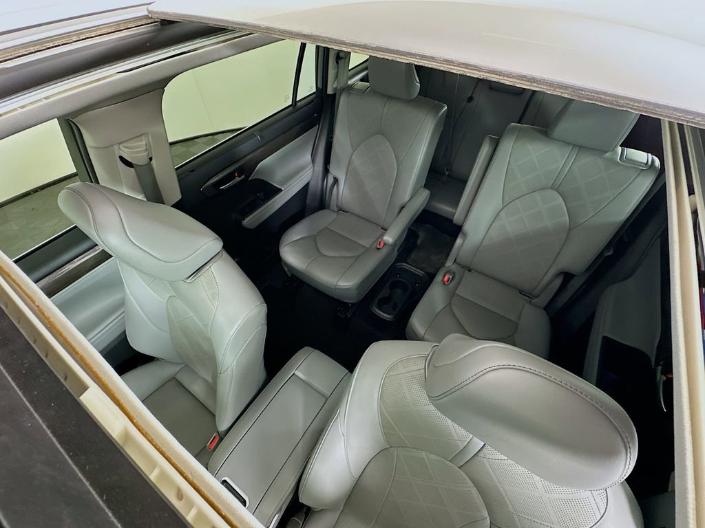 Used 2023 Toyota Highlander Platinum image 22