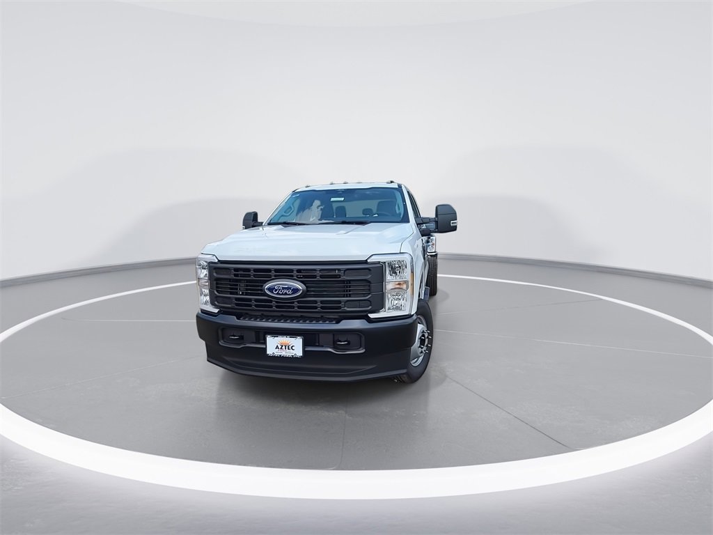 New 2026 Ford F350 4x4 Crew Cab DRW Super Duty image 3