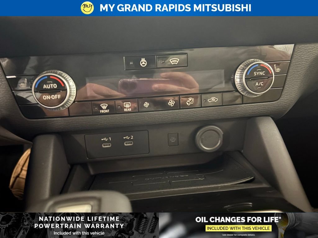 New 2026 Mitsubishi Outlander AWD image 20