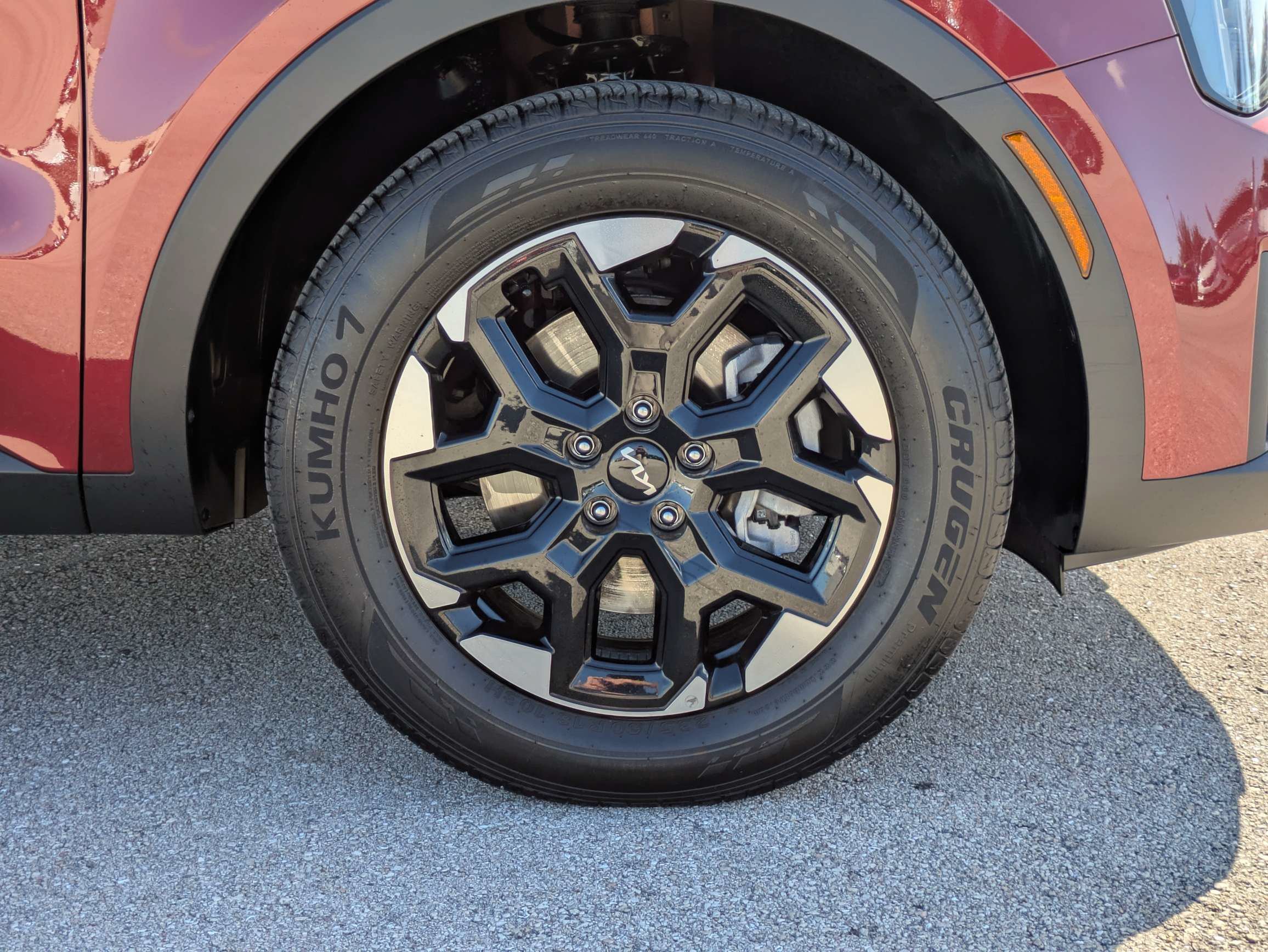 Certified 2025 Kia Sorento S FWD image 11