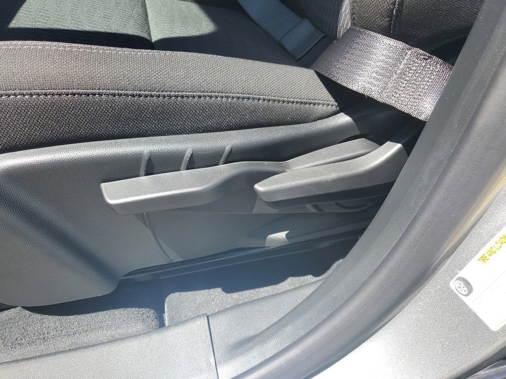 New 2026 Chevrolet Equinox LT w/ Safety and Technology Package FWD image 21