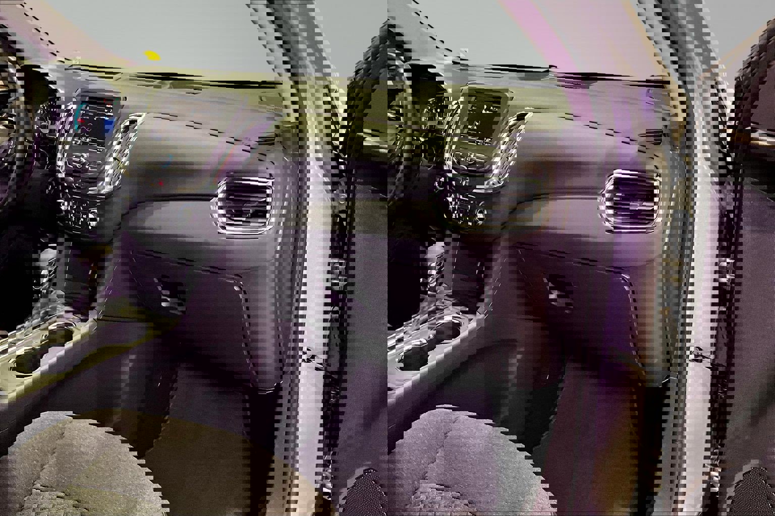 Used 2024 Chevrolet Equinox LT image 25