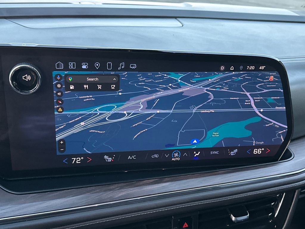 Used 2025 Chevrolet Suburban Z71 image 28