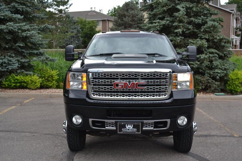 Used 2013 GMC Sierra 3500 Denali image 3