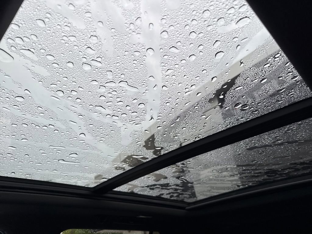 Used 2023 GMC Yukon SLT image 40