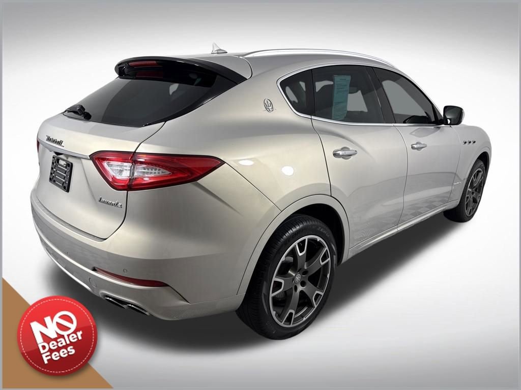 Used 2018 Maserati Levante GranLusso image 3