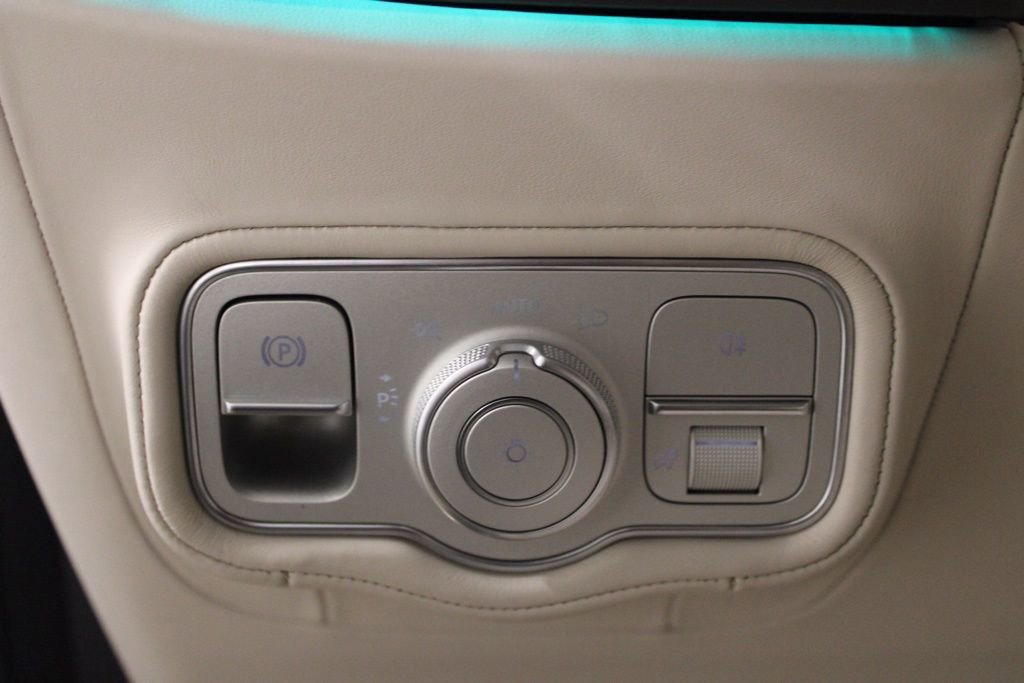 Certified 2025 Mercedes-Benz G 63 AMG 4MATIC image 23