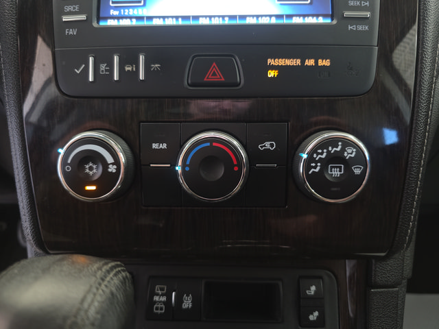 Used 2017 Chevrolet Traverse LT w/ Style and Technology Package AWD/4WD image 19