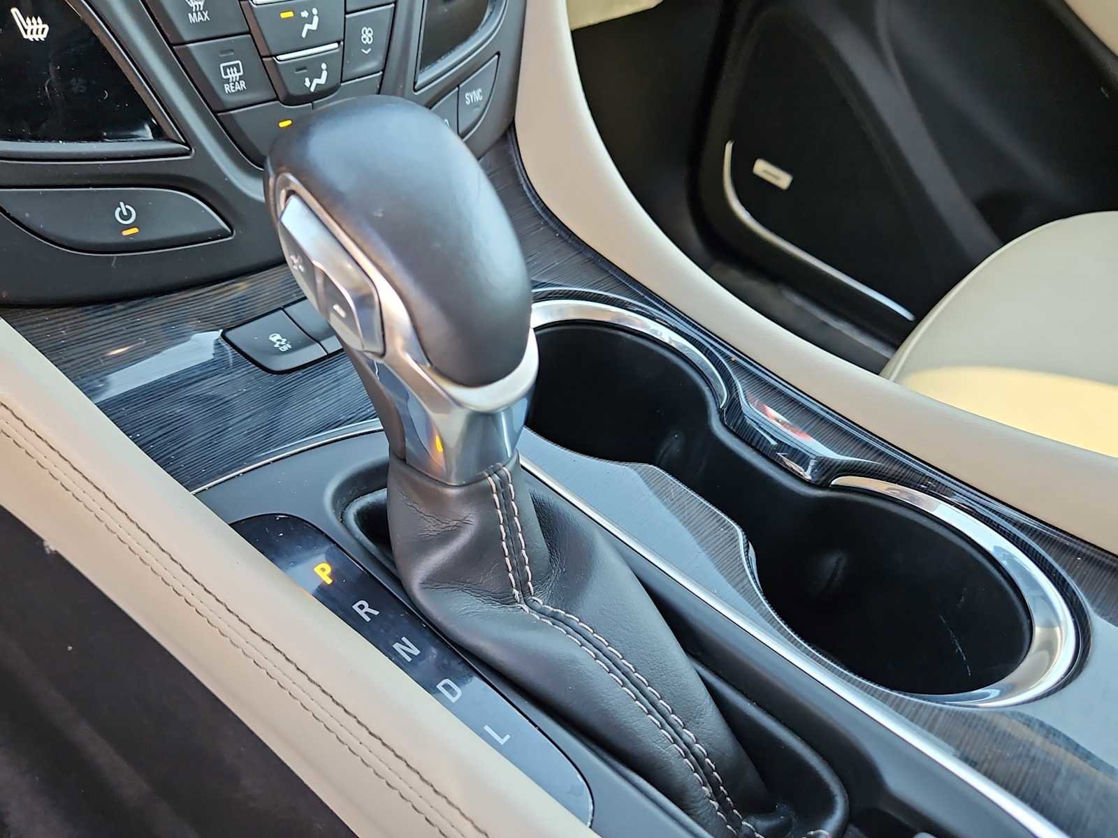 Used 2018 Buick Envision Premium image 21