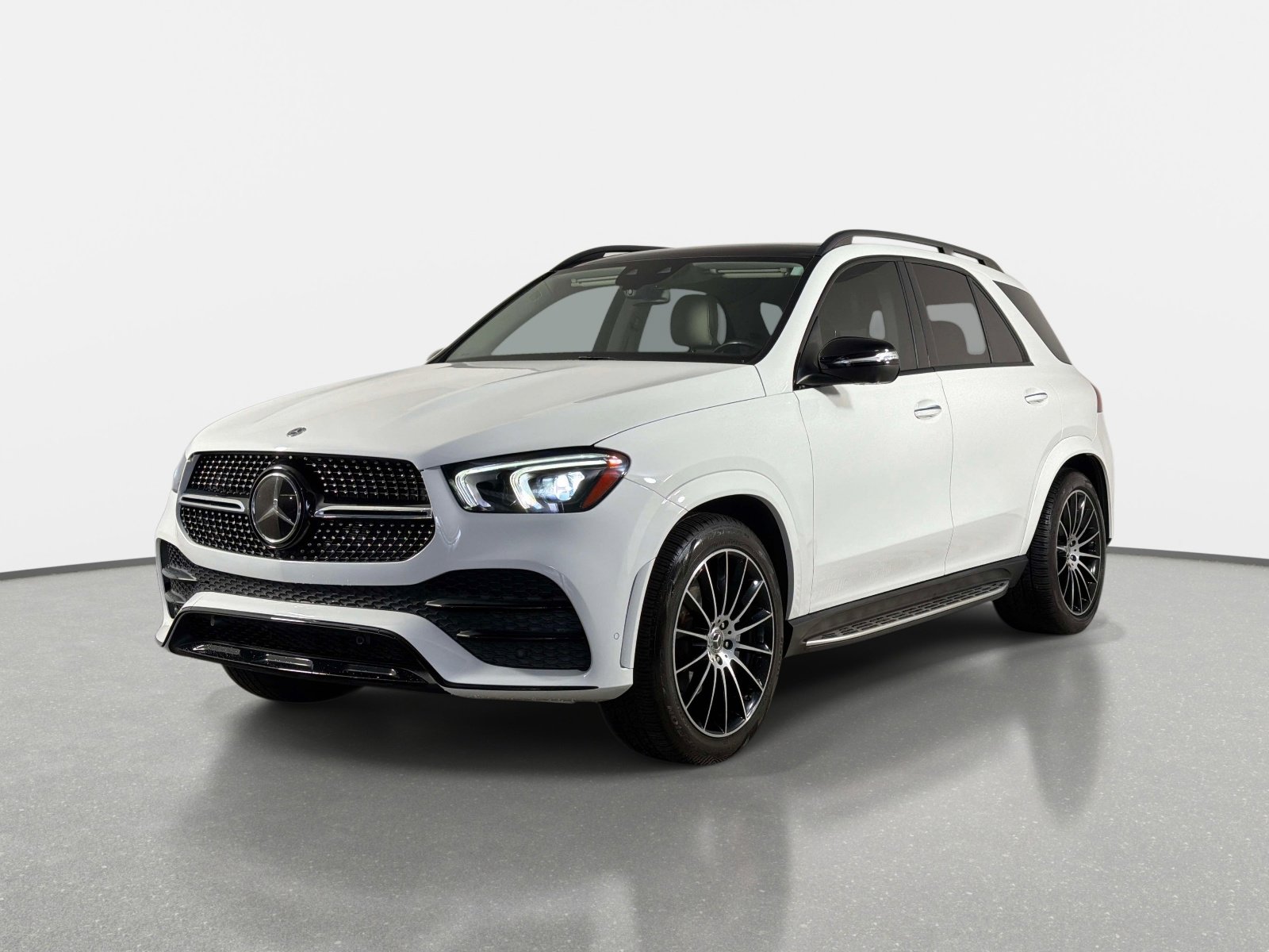 Used 2025 Mercedes-Benz GLC 350e 4MATIC image 7