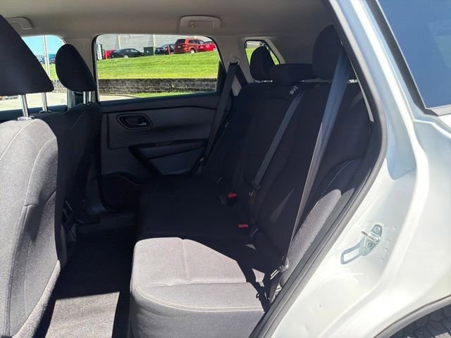 Used 2024 Nissan Rogue S AWD/4WD image 24