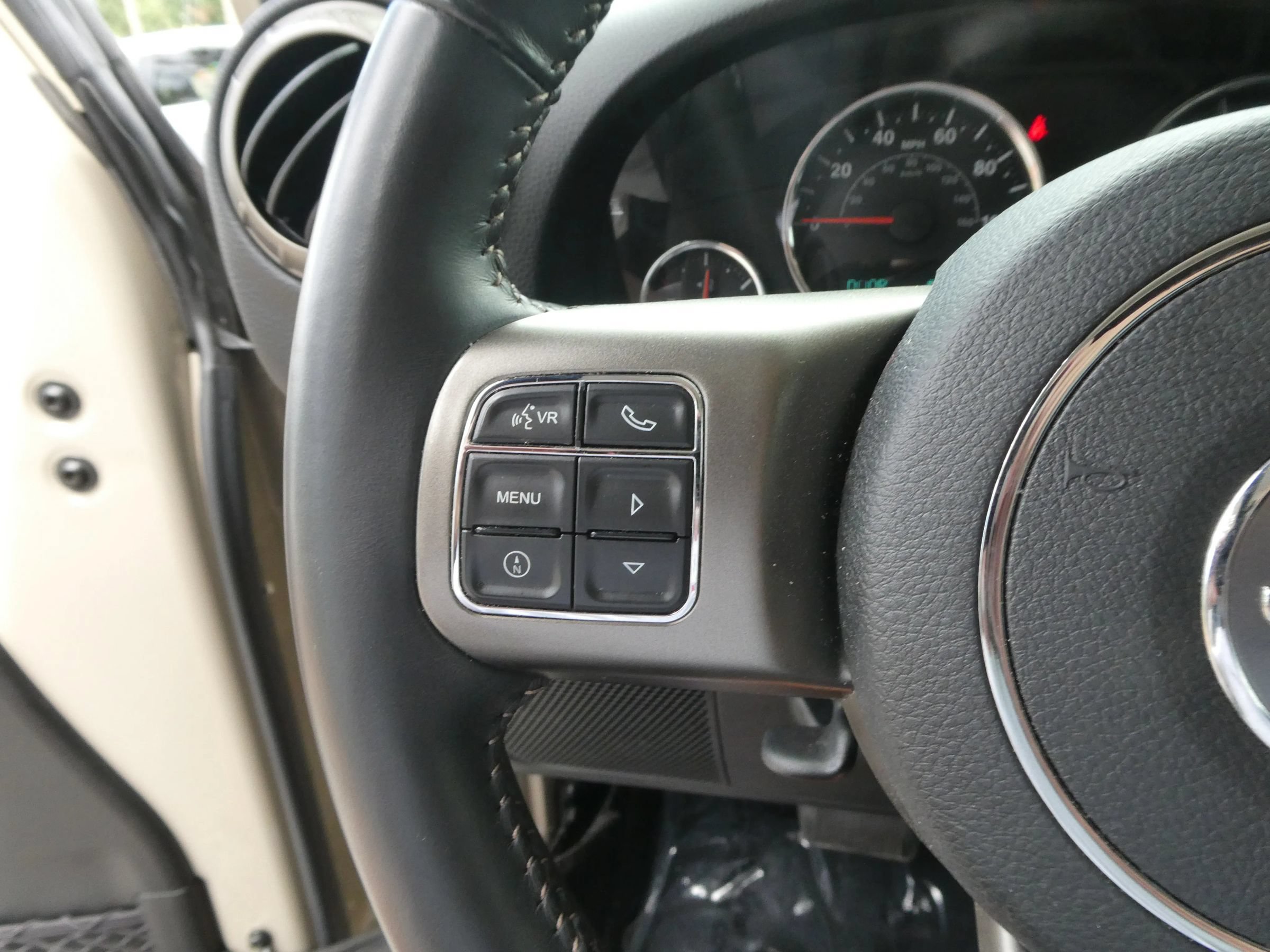 Used 2018 Jeep Wrangler Sport AWD/4WD image 16