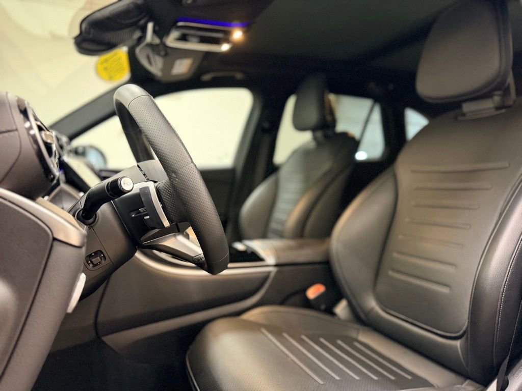 Used 2024 Mercedes-Benz GLC 300 4MATIC image 12