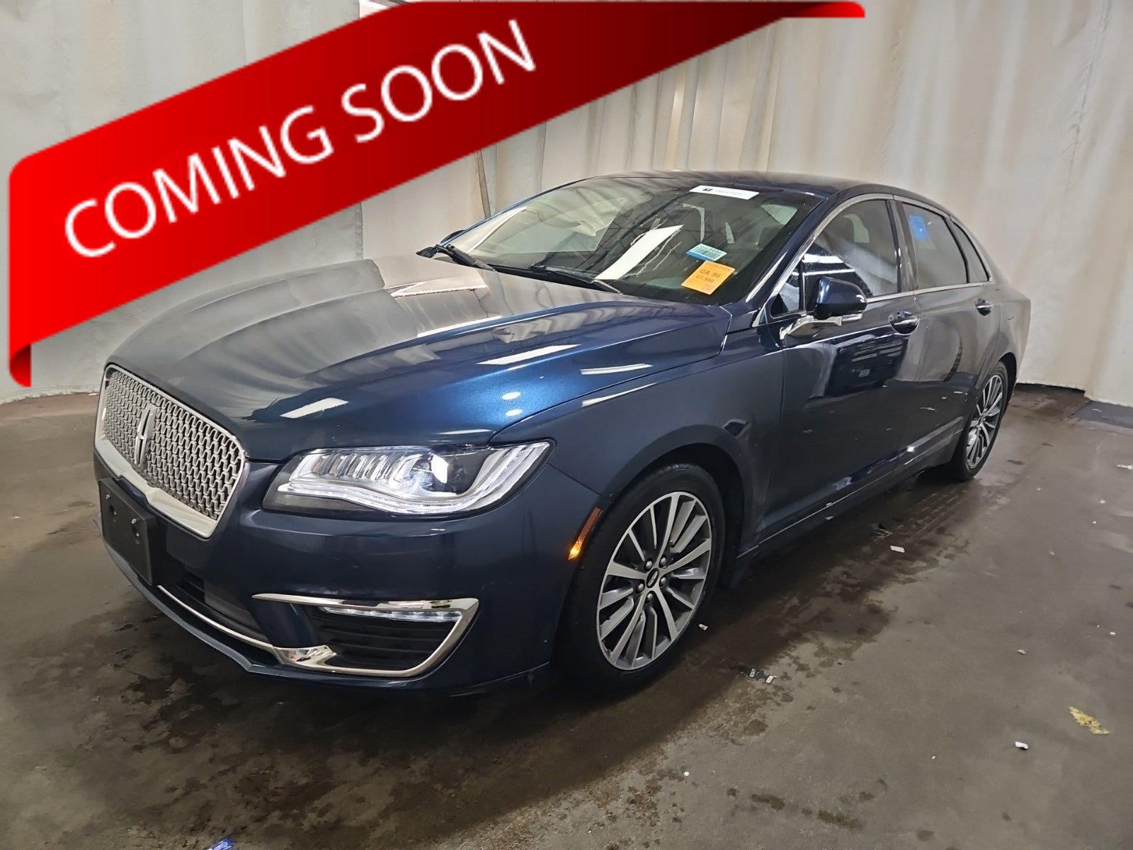 Used 2017 Lincoln MKZ Select FWD image 1