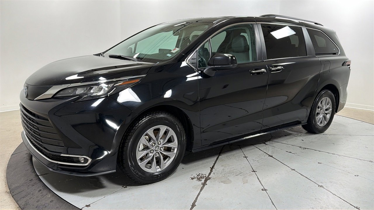 Used 2024 Toyota Sienna XLE