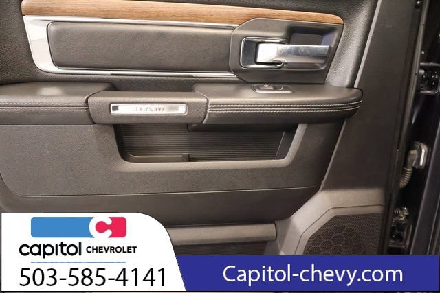 Used 2017 RAM 1500 Laramie w/ Convenience Group AWD/4WD image 30
