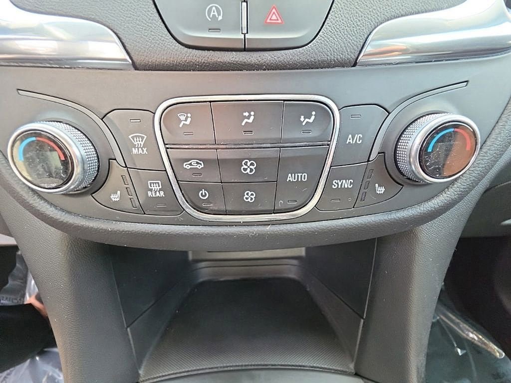 Used 2022 Chevrolet Equinox LT AWD/4WD image 18