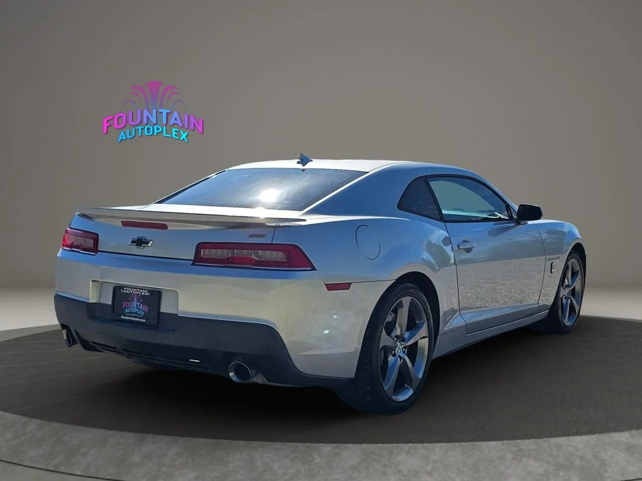 Used 2014 Chevrolet Camaro SS w/ RS Package RWD image 5