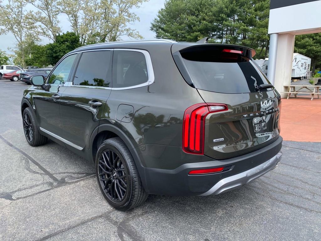 Used 2022 Kia Telluride EX w/ EX Premium Package image 3
