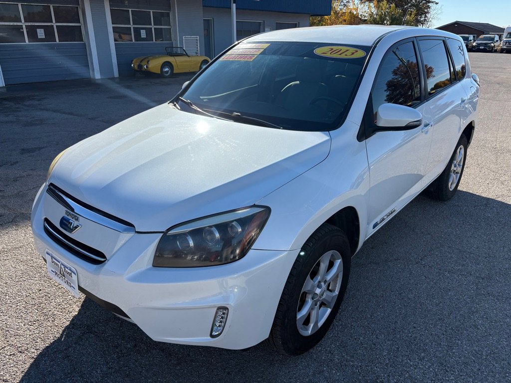 Used 2013 Toyota RAV4 EV FWD image 3