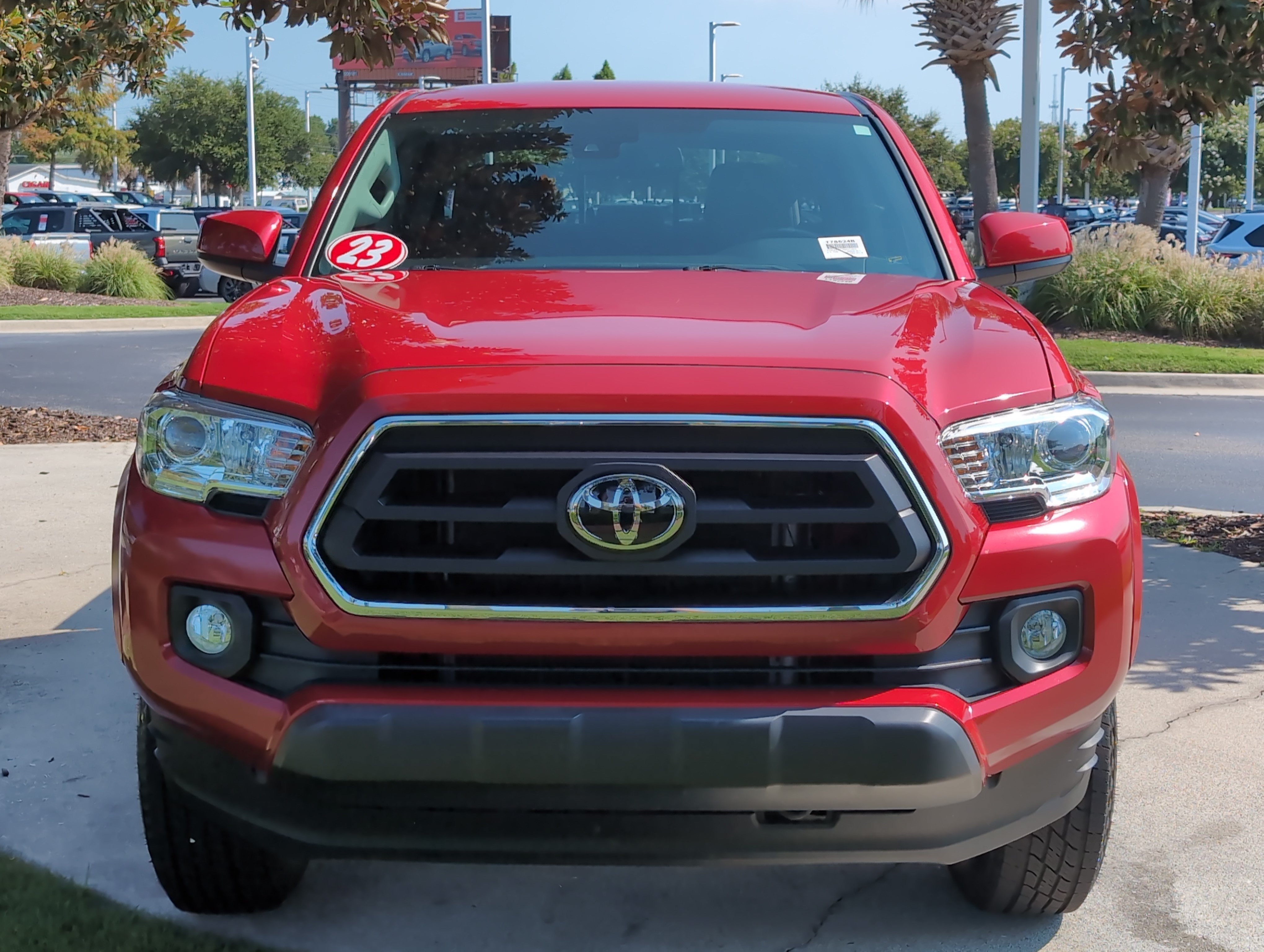 Certified 2023 Toyota Tacoma SR5 AWD/4WD image 3
