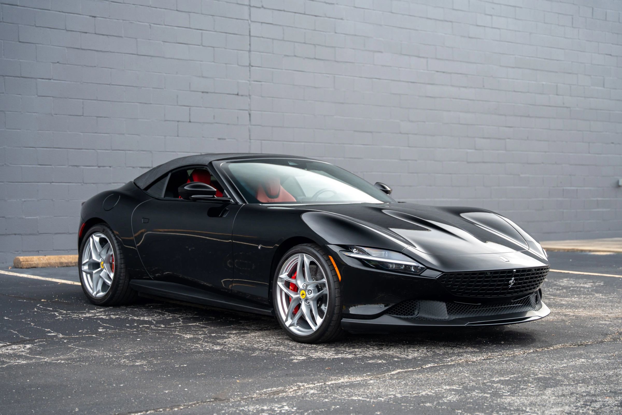 Used 2025 Ferrari Roma image 8
