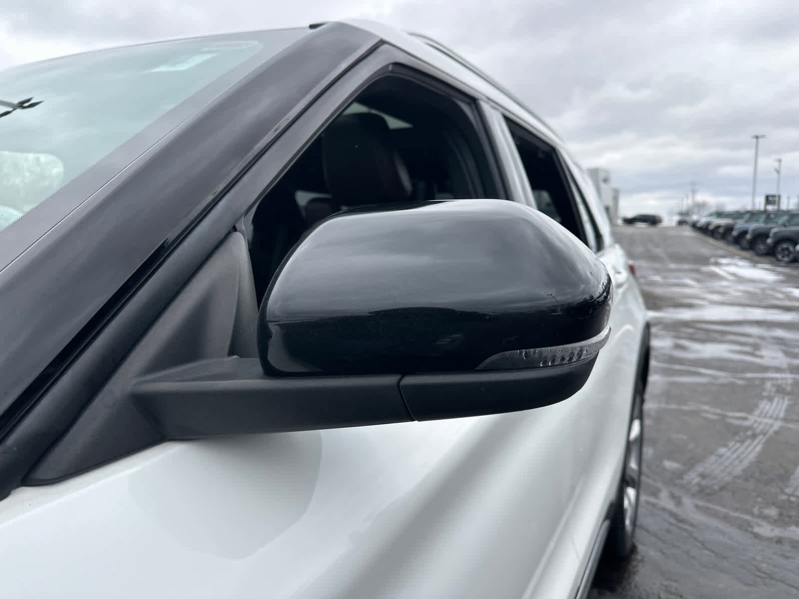 Used 2020 Ford Explorer Platinum image 12