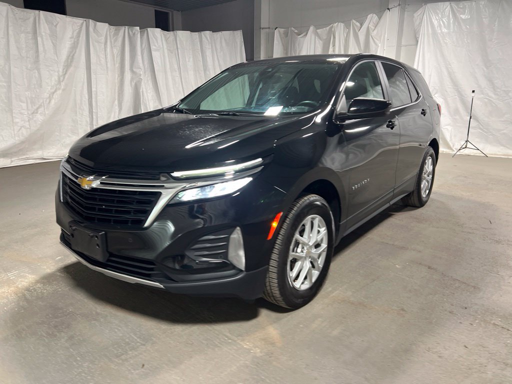 Used 2024 Chevrolet Equinox LT AWD/4WD image 3