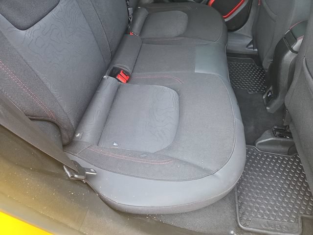 Used 2016 Jeep Renegade Trailhawk AWD/4WD image 29