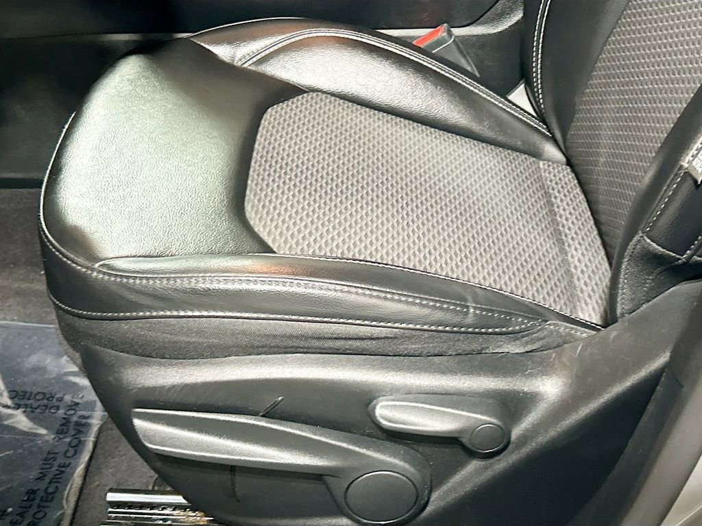 Used 2023 Jeep Compass Altitude image 16