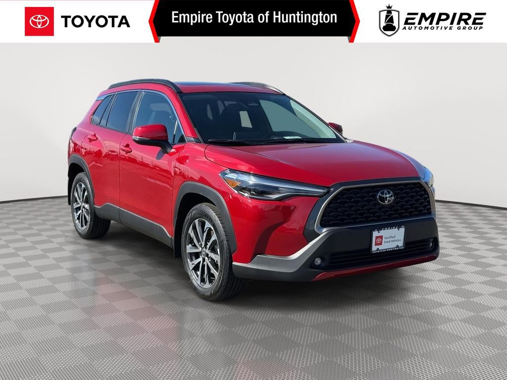 Used 2023 Toyota Corolla Cross XLE w/ Convenience Package image 1