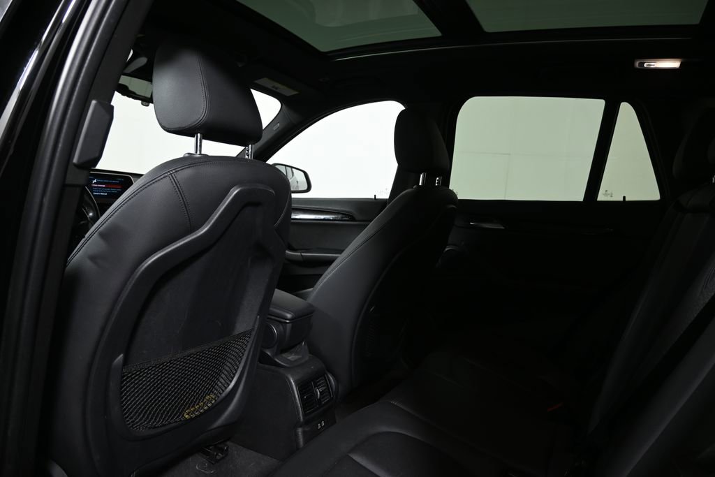 Used 2019 BMW X1 xDrive28i w/ Convenience Package AWD/4WD image 7
