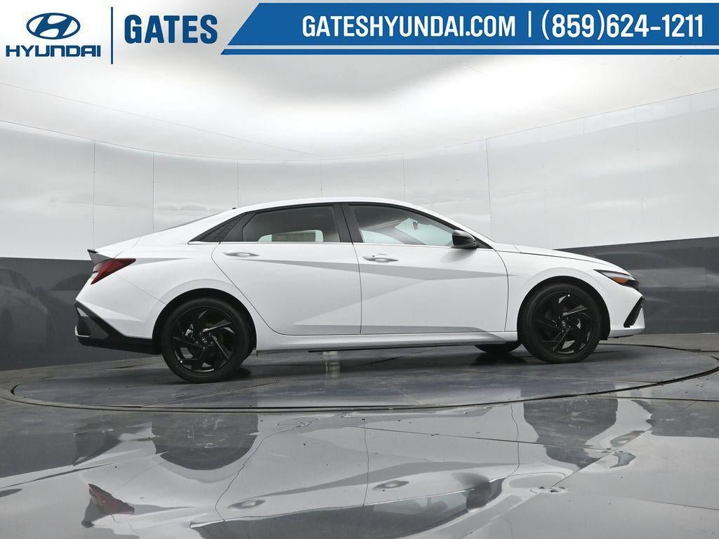 New 2026 Hyundai Elantra SEL Sport Premium FWD image 35
