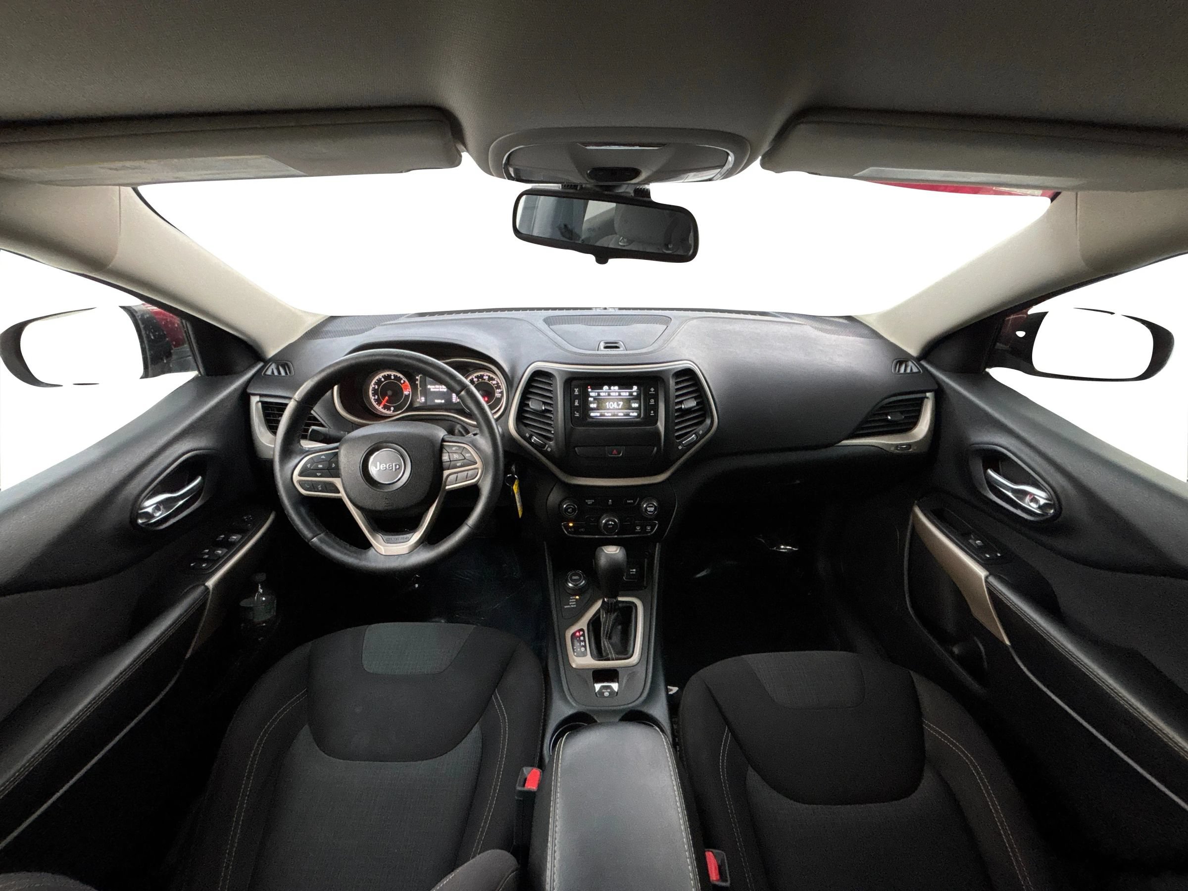 Used 2017 Jeep Cherokee Latitude AWD/4WD image 17