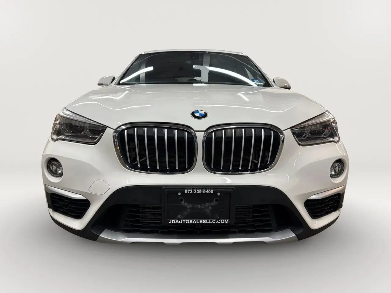 Used 2018 BMW X1 xDrive28i AWD/4WD image 3