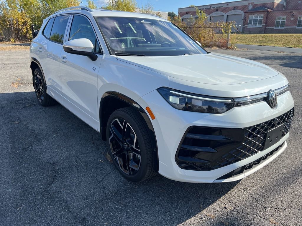 New 2026 Volkswagen Tiguan SEL R-Line image 3