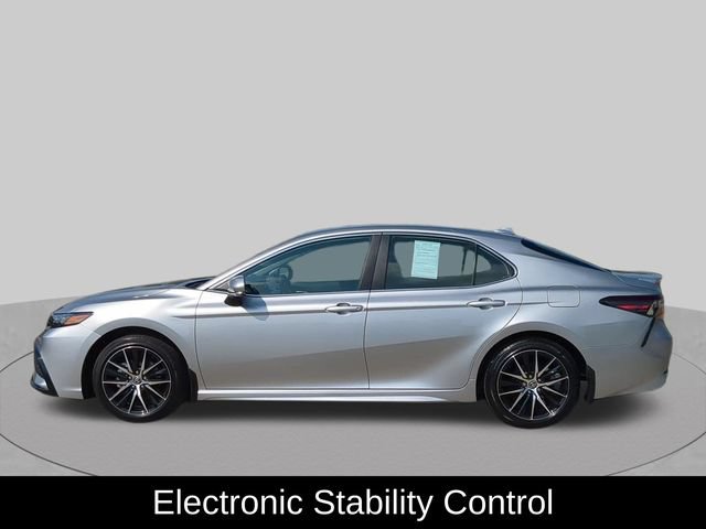 Used 2024 Toyota Camry SE FWD image 9