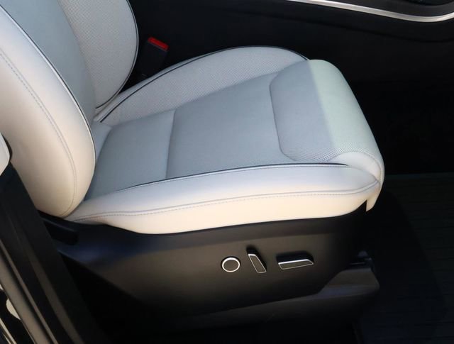 Used 2022 Tesla Model X Plaid image 20