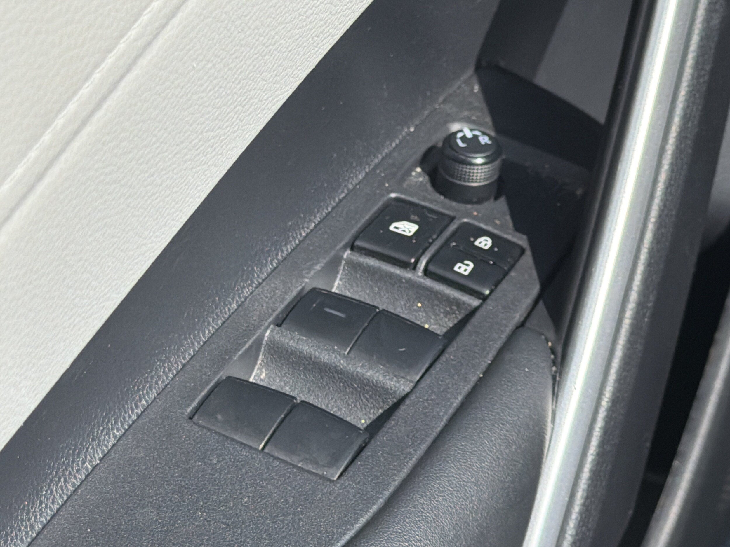 Certified 2024 Toyota Corolla Cross L FWD image 19