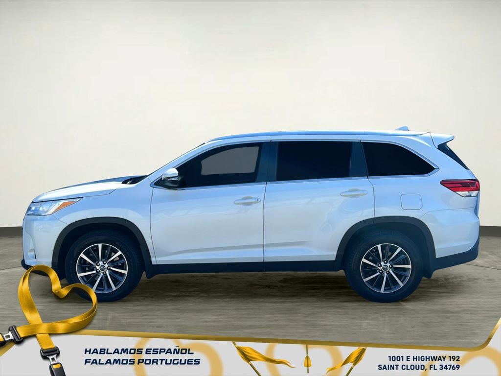Used 2019 Toyota Highlander XLE image 3